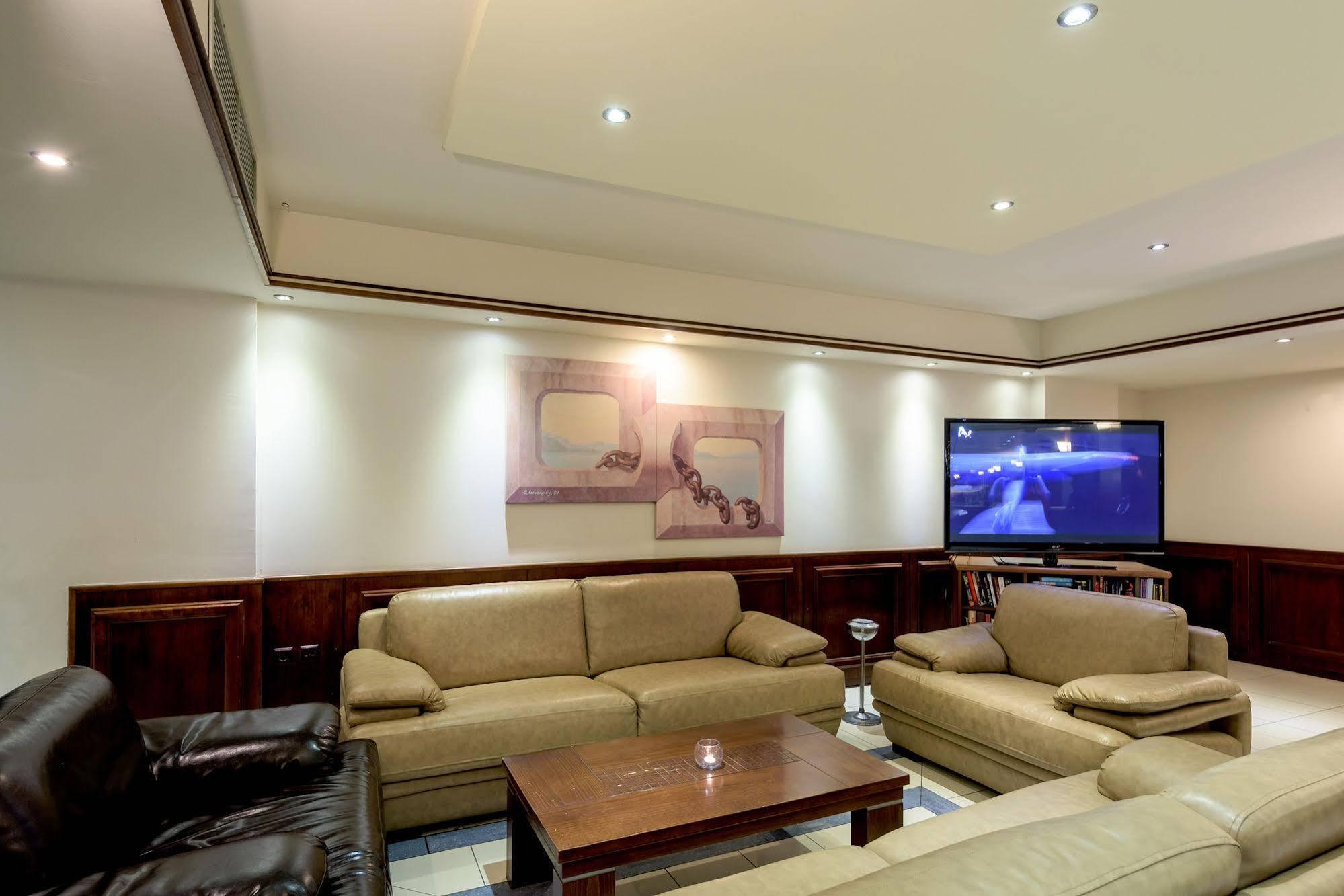 Manousos Hotel 3*