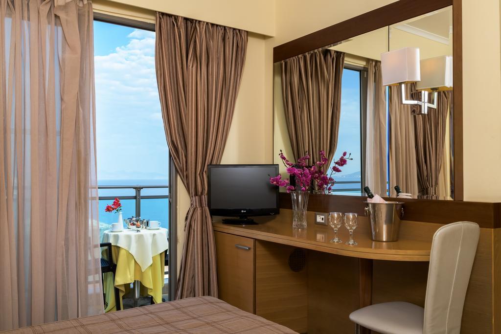Manousos 3* Rhodes City