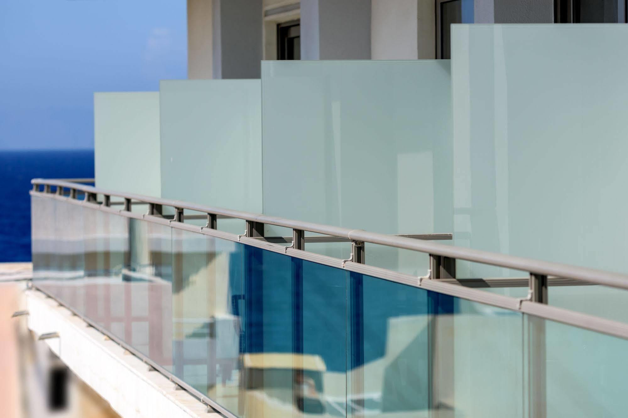 Manousos Hotel 3*