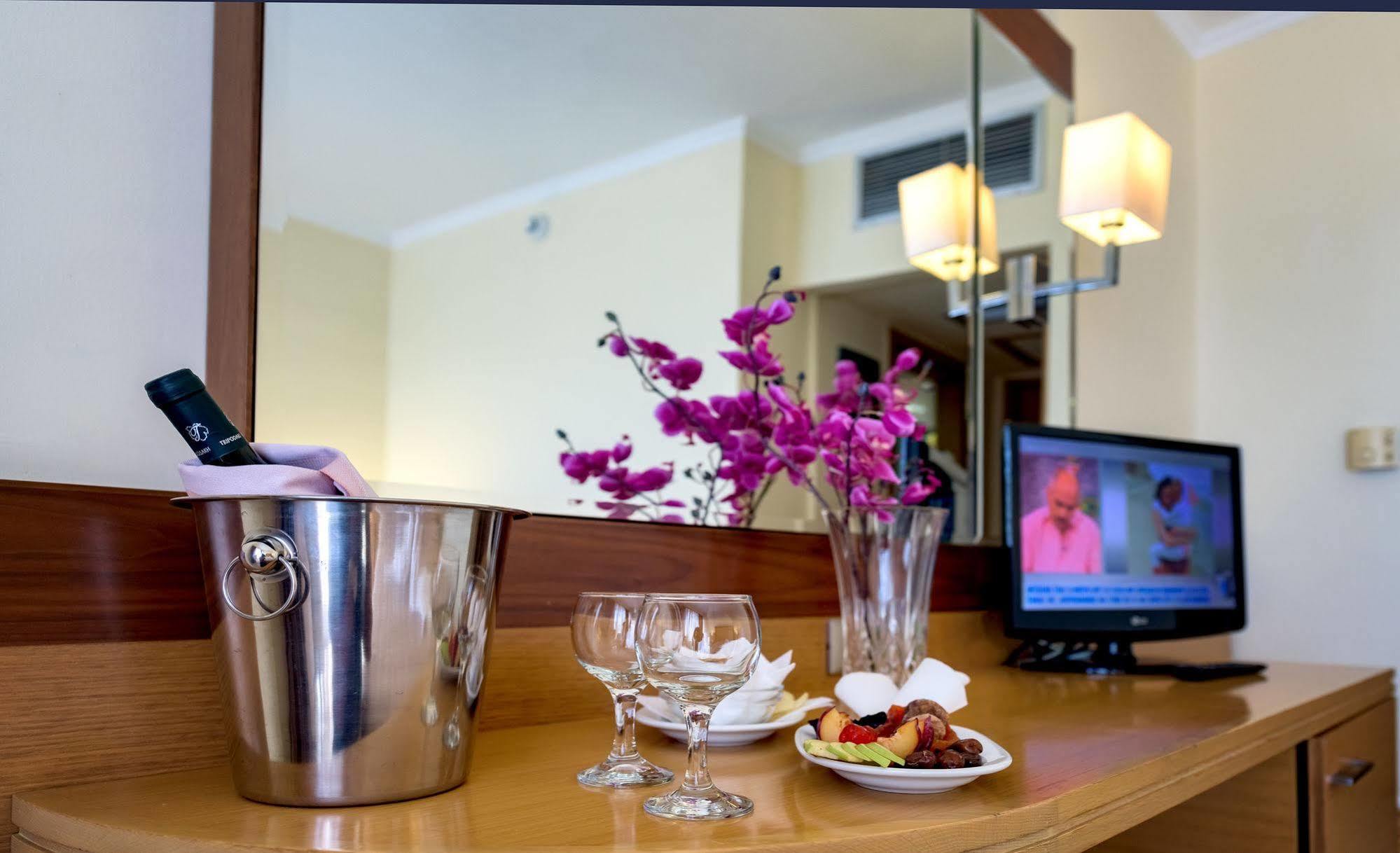 Hotel Manousos