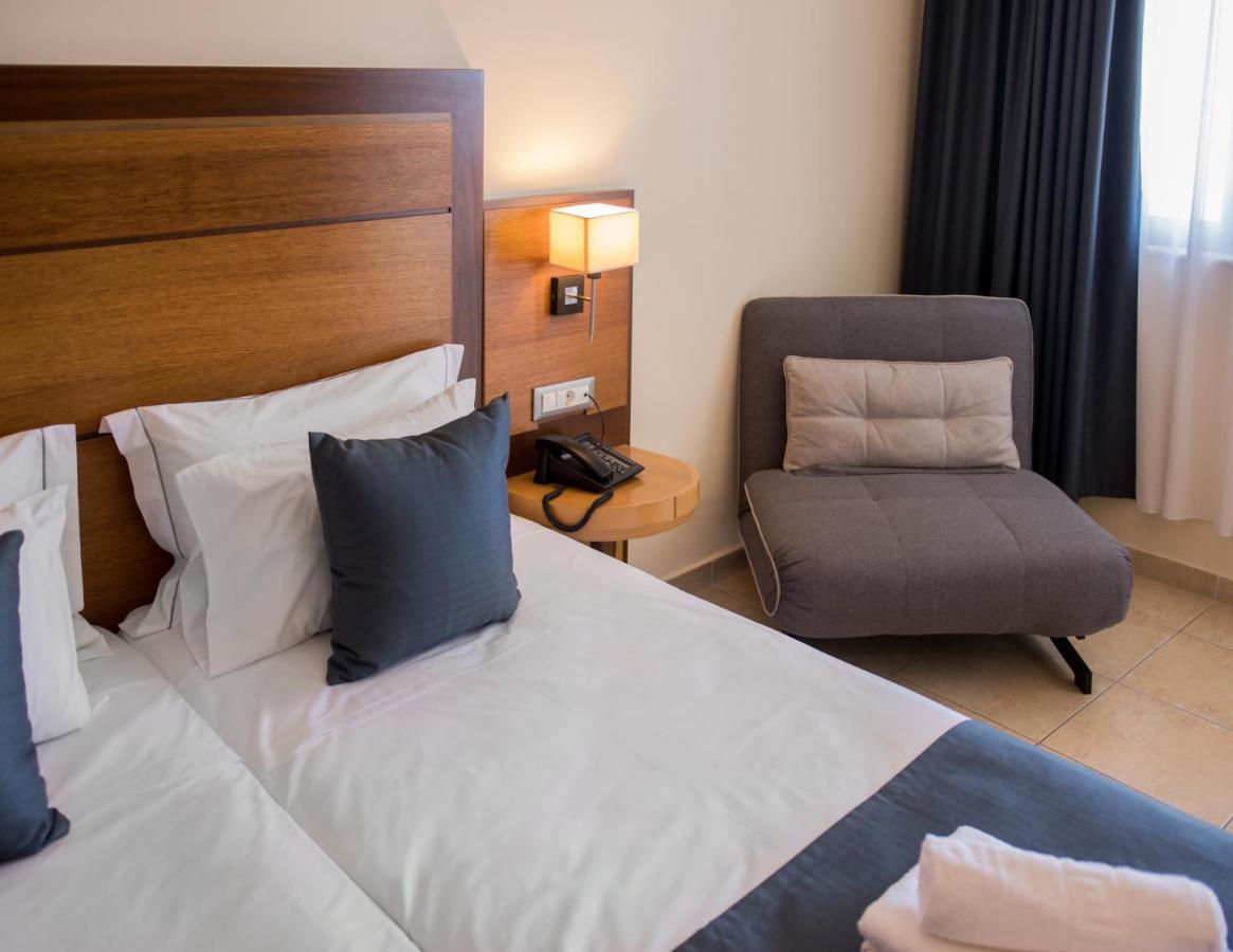 Manousos Hotel 3*