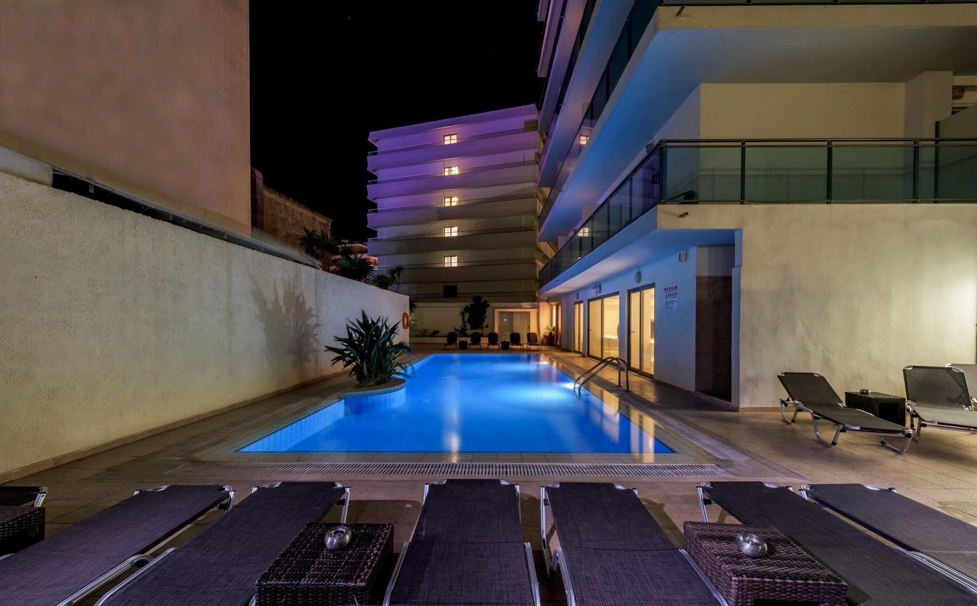 Manousos 3* Rhodes City
